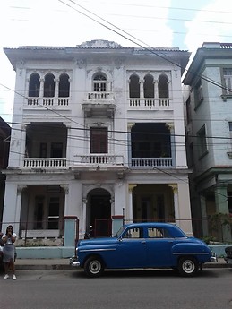 Piso amplio, bello y luminoso