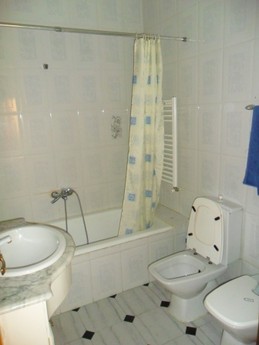 Piso amplio, muy luminoso a 10 minutos de la universidad de Tole