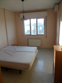 Piso amplio, muy luminoso a 10 minutos de la universidad de Tole