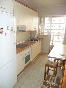 Piso amplio, muy luminoso a 10 minutos de la universidad de Tole