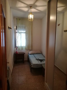 piso amplio y luminoso apenas reestructurado situado en centro a