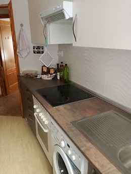 piso amplio y luminoso apenas reestructurado situado en centro a