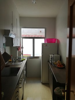 piso amplio y luminoso apenas reestructurado situado en centro a