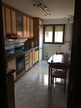 Piso amplio y con piscina en Cascajos