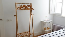 Piso amplio, soleado en centro de la ciudad