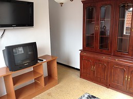 piso amplio y luminoso de tres habitaciones