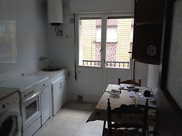 piso amplio y luminoso de tres habitaciones