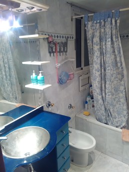 Piso con grandes habitaciones y soleado