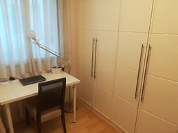 Piso en pleno centro, junto al Corte Inglés de Sagasta. Acogedor