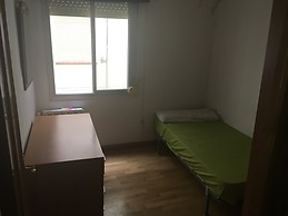 Habitación en piso sencillo agradable y buen ambiente de convivencia