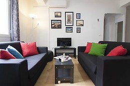 Piso de tres habitaciones con A/C en el centro histórico de Mála