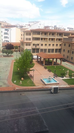 Piso en Zaragoza centro con tres habitaciones.