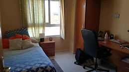 Piso en zona Teatinos, avenida plutarco, amplio con cuatro habitaciones una de ellas libre durante el primer semestre (sep-ene)