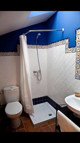 Preciosa habitación en gran alojamiento