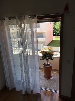 Quarto cama de casal King size, armários embutido, escritótio, v