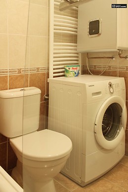 renovated-3-bedroom-apartment-rent-terezvaros-4252b75f4ab876789e