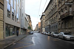 renovated-3-bedroom-apartment-rent-terezvaros-617ec721ccd94d9466