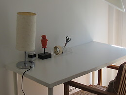 Room in a very bright apartment in the center of Lisbon