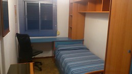 Room in well connected flat with local people