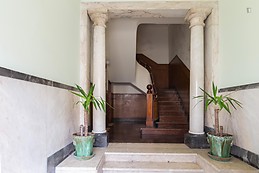 Room near Center of Lisbon