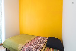 Nice room near center of Lisbon near Martim Moniz