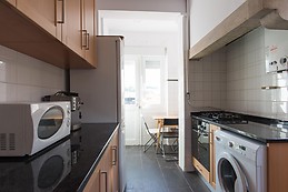 Room near Center of Lisbon