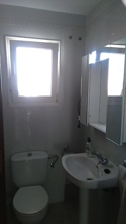 Room for rent in a house 10 minutes away walking from city cente