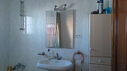 Room for rent in a house 10 minutes away walking from city cente