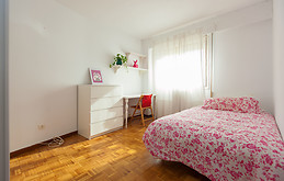 Room for rent right in Plaza del Pilar, Zaragoza