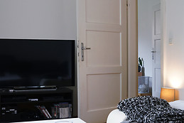 Room in shared flat with balcony in Linz