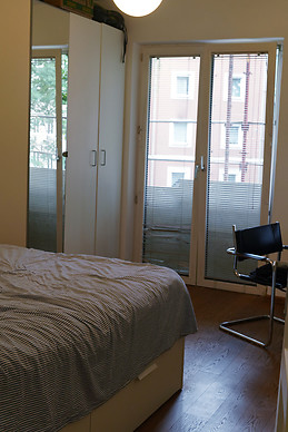 Room in shared flat with balcony in Linz
