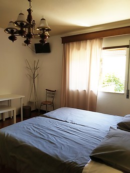 Double room for students, with shoer and sink quiet place in Braga