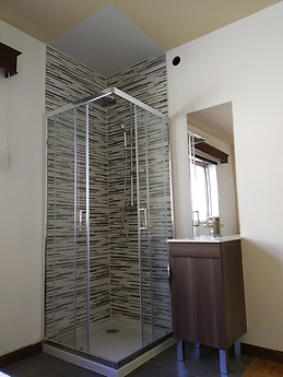 Rooms for students, with shoer and sink quiet place