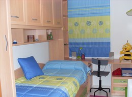 Se alquila habitación en el barrio de Santa Barbara