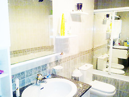 SE ALQUILA HABITACIÓN. RENT A ROOM