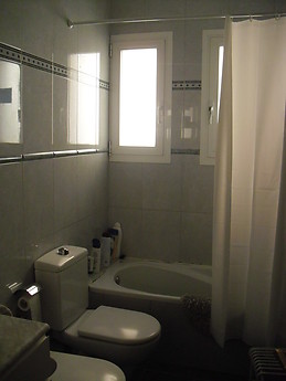 Se alquila piso al centro de tarragona