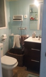 Se alquila piso para chica estudiante de entre 19-26 años. El piso es muy céntrico cerca de supermercados y tiendas y acogedor