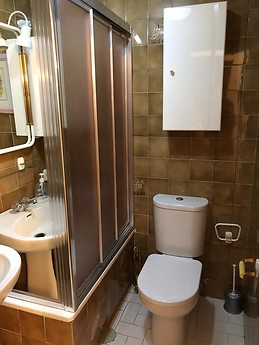 Se alquilan dos habitaciones a chicas