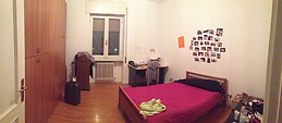 Se buscan dos personas para compartir una habitación doble.