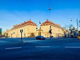 Shared/Double room for 1 male student available from the 1st of July and onwards.