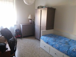 SINGLE ROOM