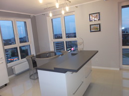 SINGLE ROOM TO RENT (city centre) for non smoking female student