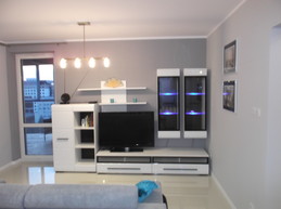 SINGLE ROOM TO RENT (city centre) for non smoking female student