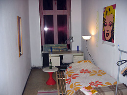 Looking for a bedroom in Berlin? Rent this beautiful room ideal for international and local students