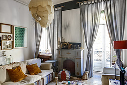 Soleado quarto em apartamento em zona histórica de Lisboa