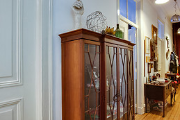 Soleado quarto em apartamento em zona histórica de Lisboa