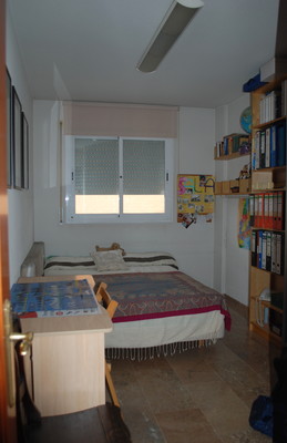 Somos una familia con 2 hijas, de 17 y 14 años, la vivienda es u