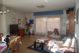 Somos una familia con 2 hijas, de 17 y 14 años, la vivienda es u