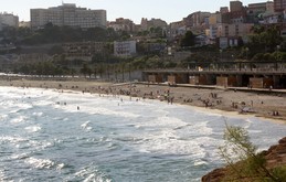 Somos una familia con 2 hijas, de 17 y 14 años, la vivienda es u