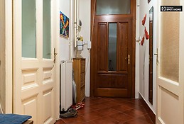 spacious-1-bedroom-apartment-rent-lipotvaros-ca54bd1571b9f03ab92